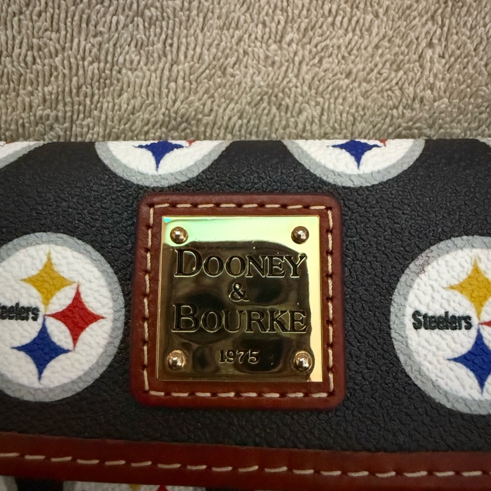 Dooney & Bourke Black Wallet with Steelers Emblem - Picture 4 of 4